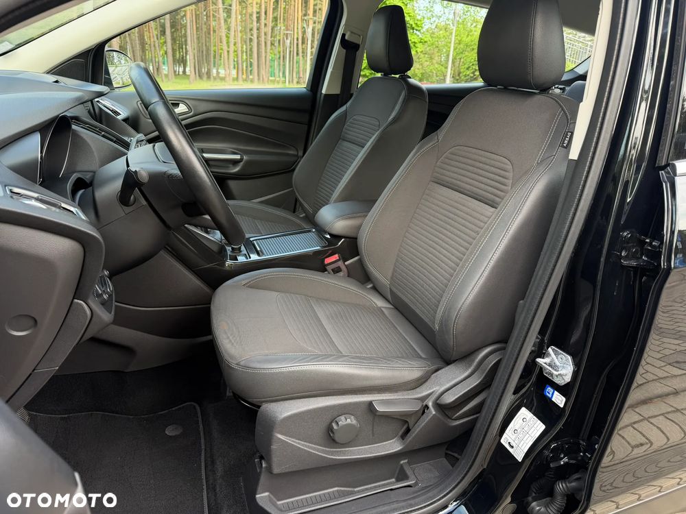 Ford Kuga 2.0 TDCi FWD Titanium - 12