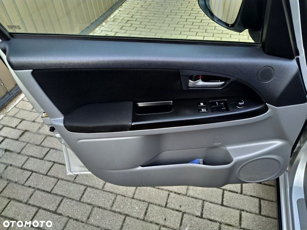 Suzuki SX4 1.6 Comfort 4WD - 14