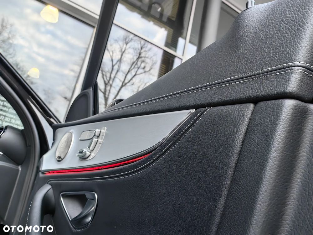 Mercedes-Benz Klasa E 450 4-Matic AMG - 29