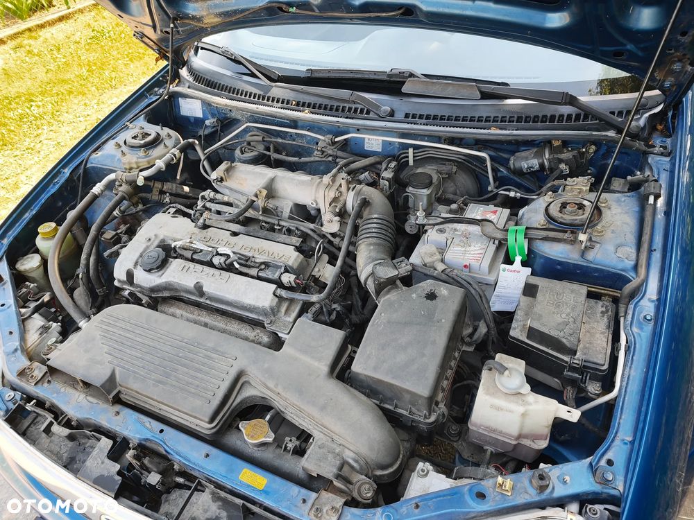 Mazda 323F - 14