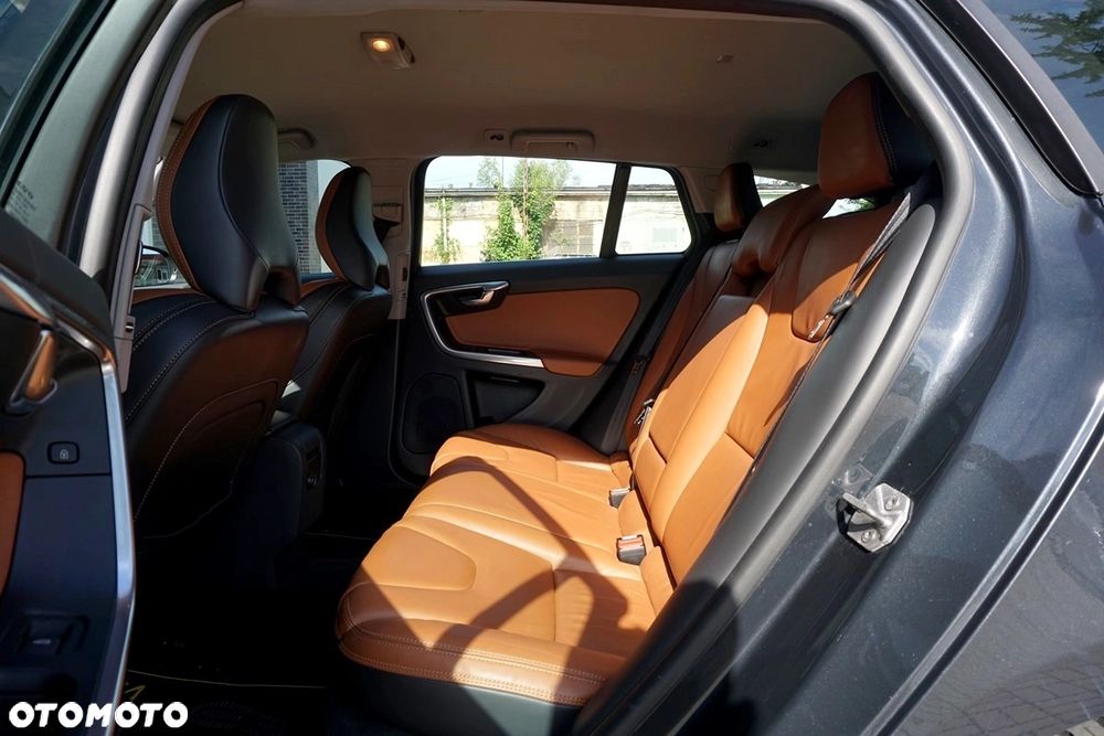 Volvo V60 D4 Drive-E Summum - 34