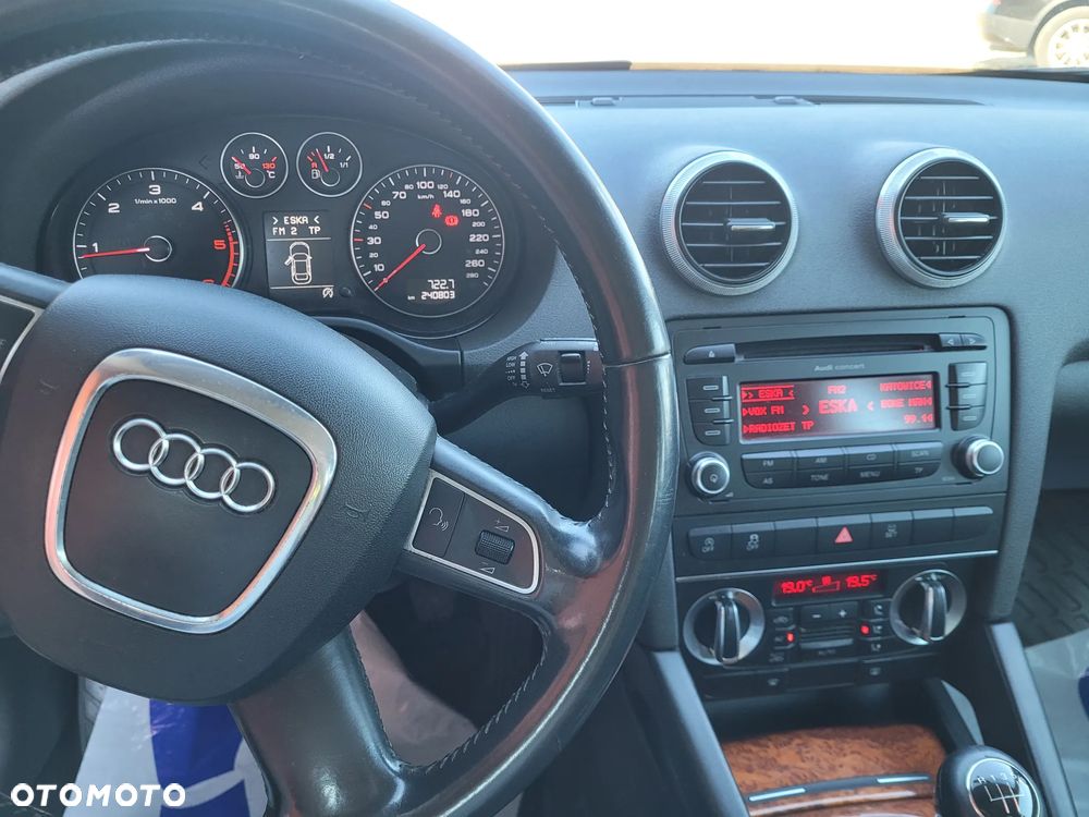 Audi A3 Sportback 1.6 TDI DPF Ambition - 9