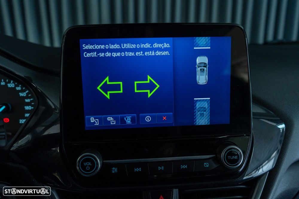 Ford Puma 1.0 EcoBoost Hybrid TITANIUM - 11