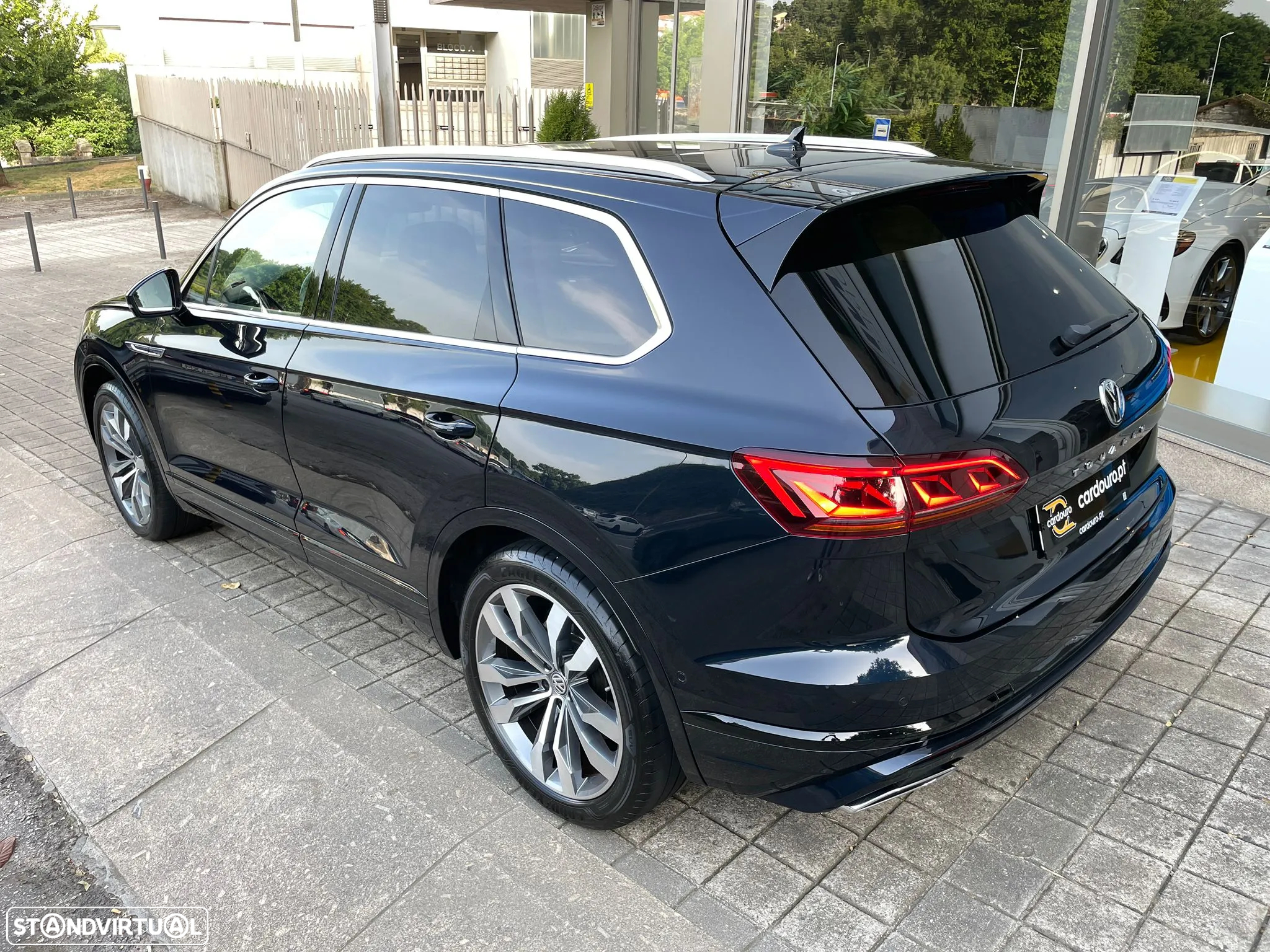 VW Touareg 3.0 TDI V6 Elegance Plus - 6