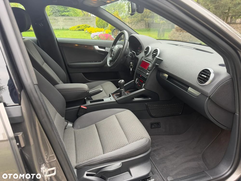 Audi A3 Sportback 2.0 TDI DPF Attraction - 7