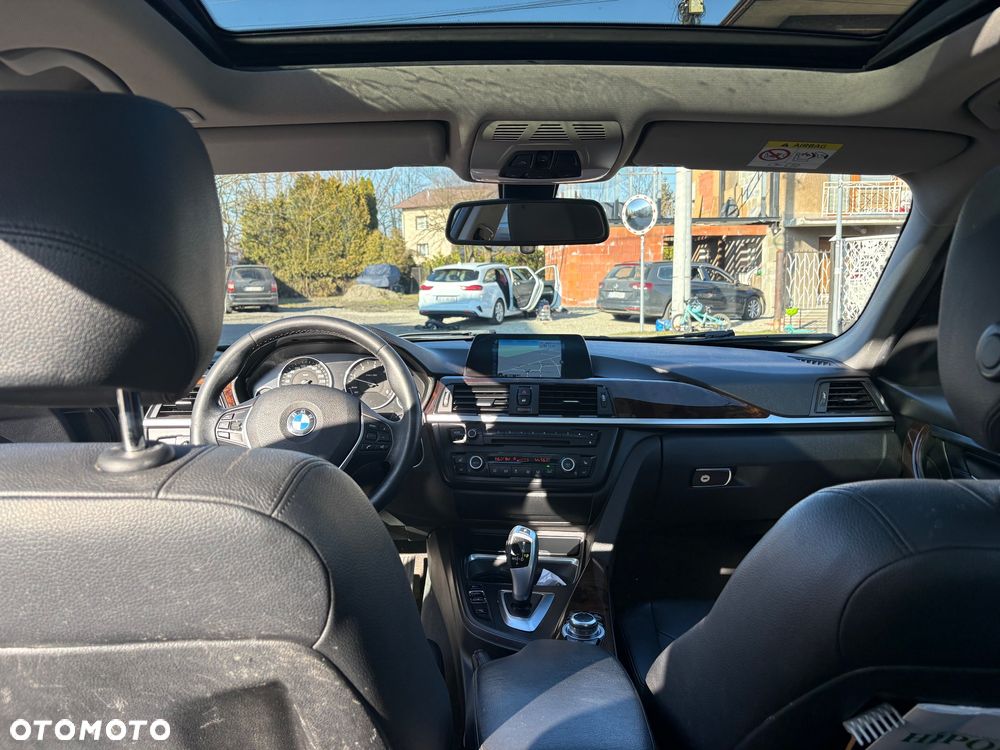 BMW Seria 3 320d xDrive - 10