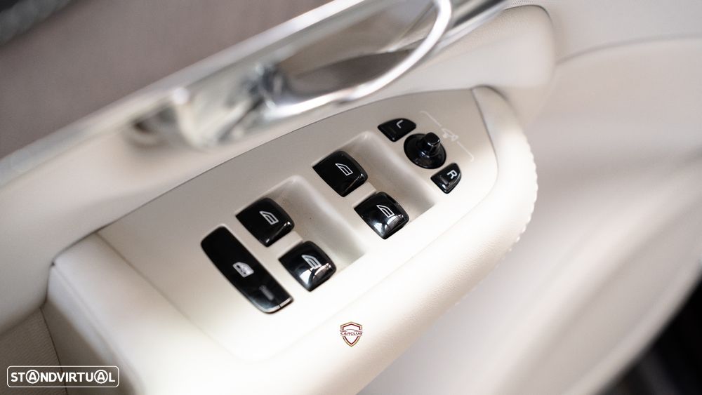 Volvo XC 90 T8 AWD Recharge Geartronic Inscription - 18