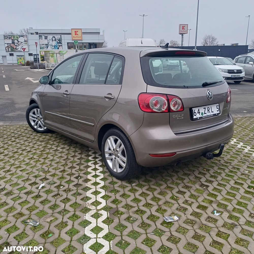Volkswagen Golf Plus 1.6 TDI DPF BMT Highline - 16