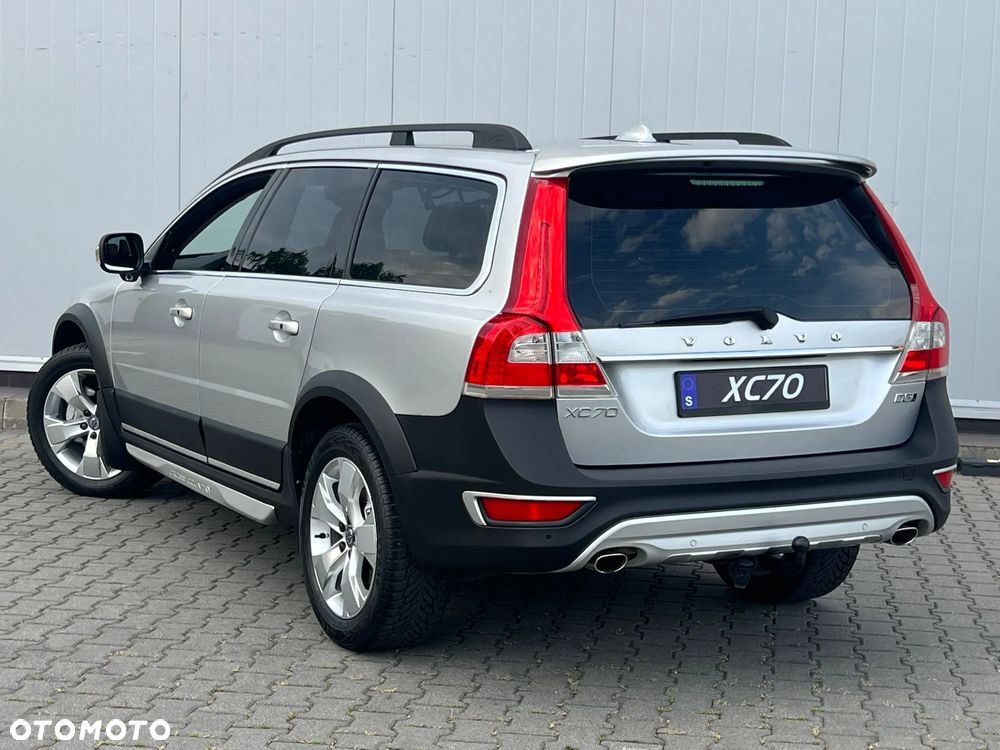 Volvo XC 70 D5 AWD Dynamic Summum - 11