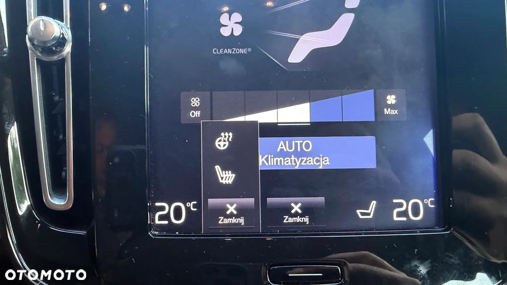 Volvo XC 40 T3 Geartronic Momentum Core - 33