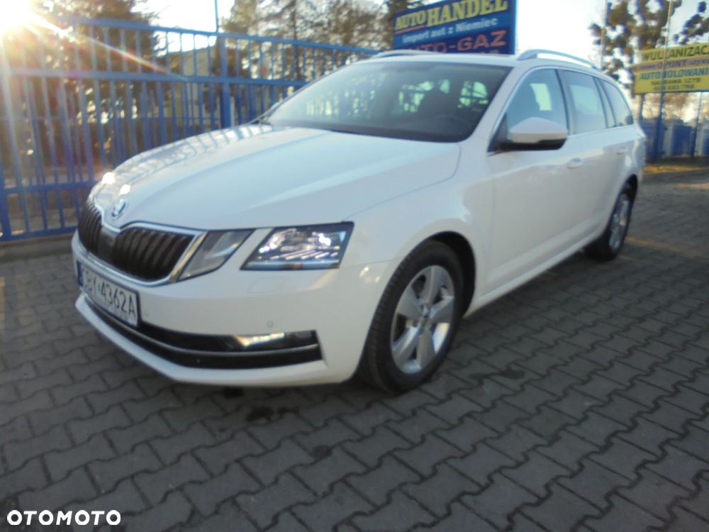 Skoda Octavia 2.0 TDI DSG Ambition - 2