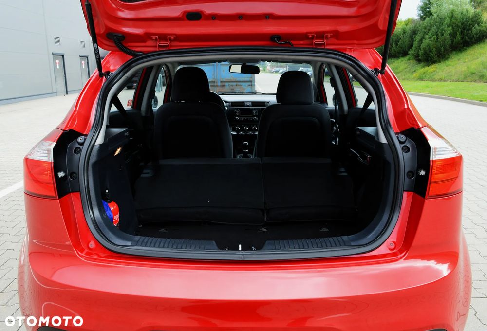 Kia Rio 1.2 L - 32