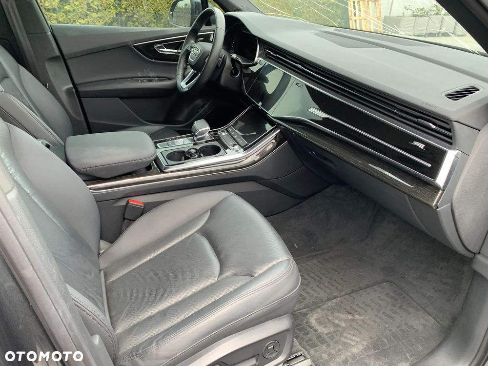 Audi Q7 - 10