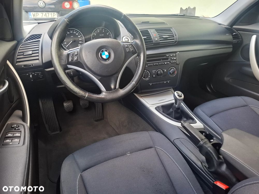 BMW Seria 1 118i - 18