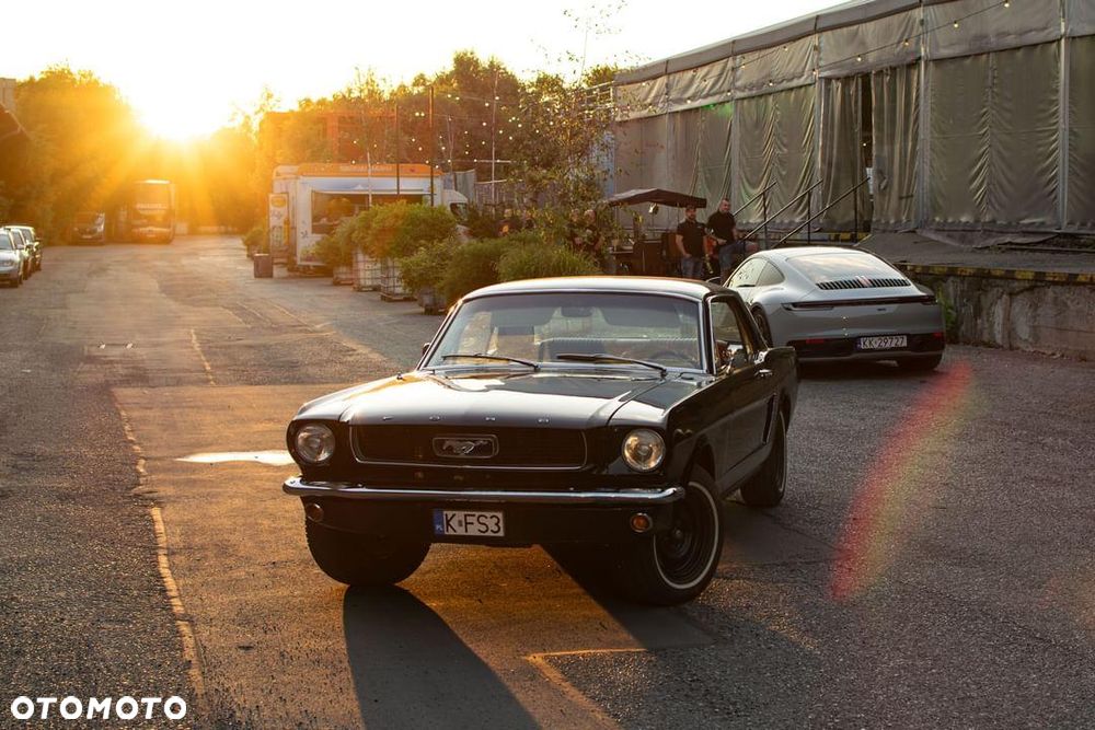 Ford Mustang - 14
