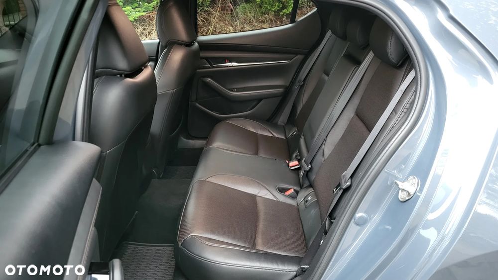 Mazda 3 2.0 mHEV Hikari - 17