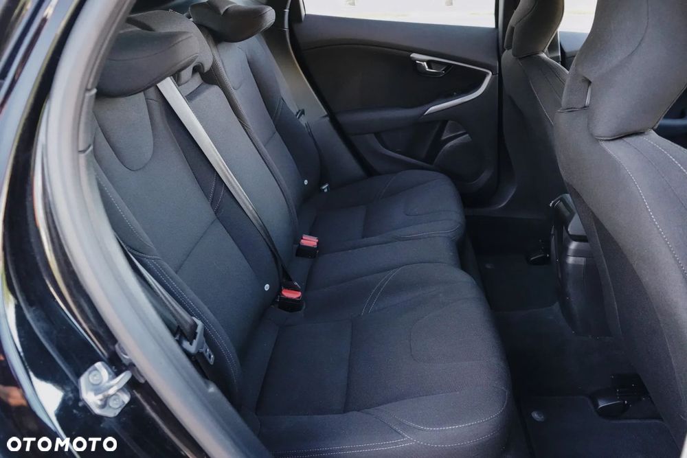 Volvo V40 D2 Momentum - 21