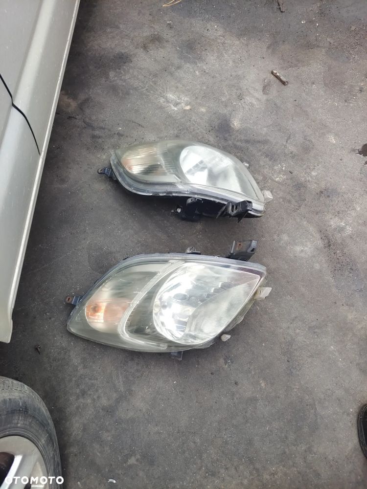 Toyota Yaris 2 lampa przód przednia lewa prawa - 2