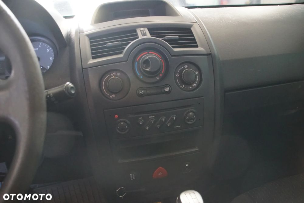 Auto na części - Renault Megane II 1.4 16V 98 KM K4J730 JH3105 TEA19 2003R Silnik Skrzynia Drzwi Maska Klapa Błotnik Zderzak Klapa Klamka Lusterko Klamka Szyba Deska Kokpit Sterownik Moduł Czujnik Licznik Panel Kierownica - 10