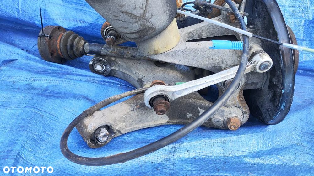 ZWROTNICA PIASTA WAHACZE PÓŁOŚ AMORTYZATOR PODUSZKA MIECH ZAWIESZENIE KOMPLETNE LEWY TYŁ BMW X5 E53 LIFT 3.0D - 3