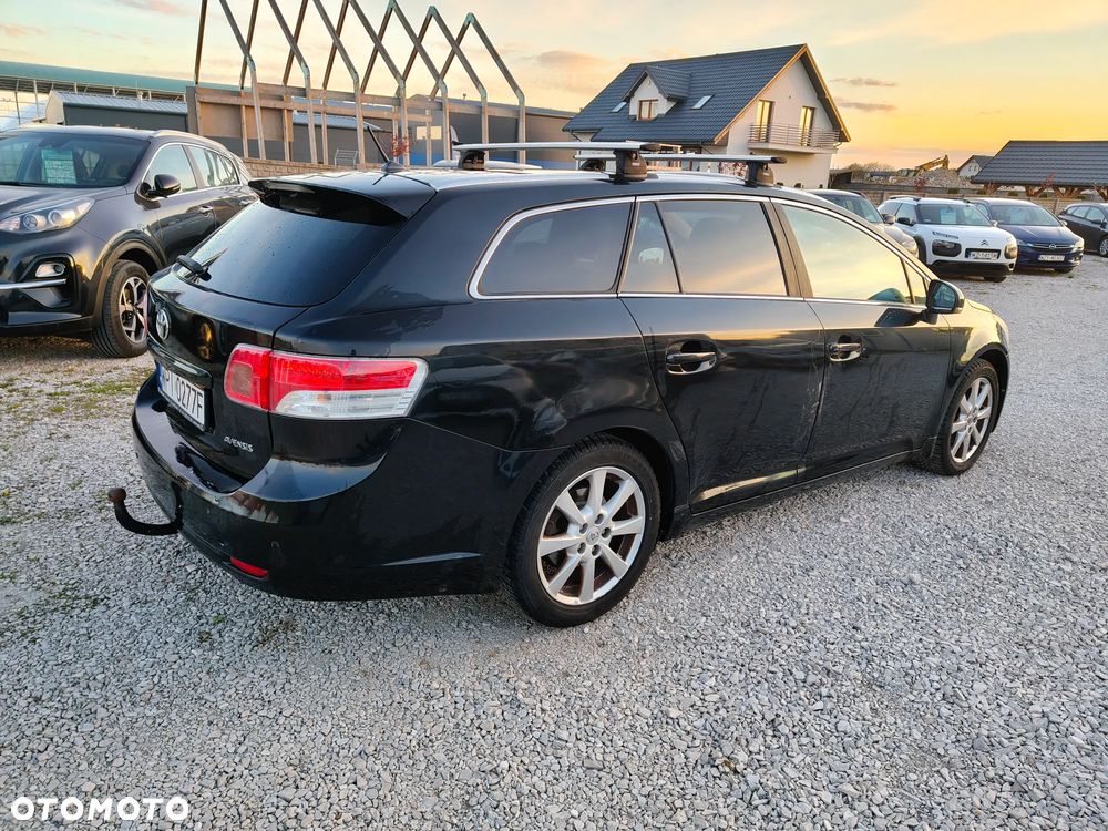 Toyota Avensis 2.0 Sol NAVI MS - 11