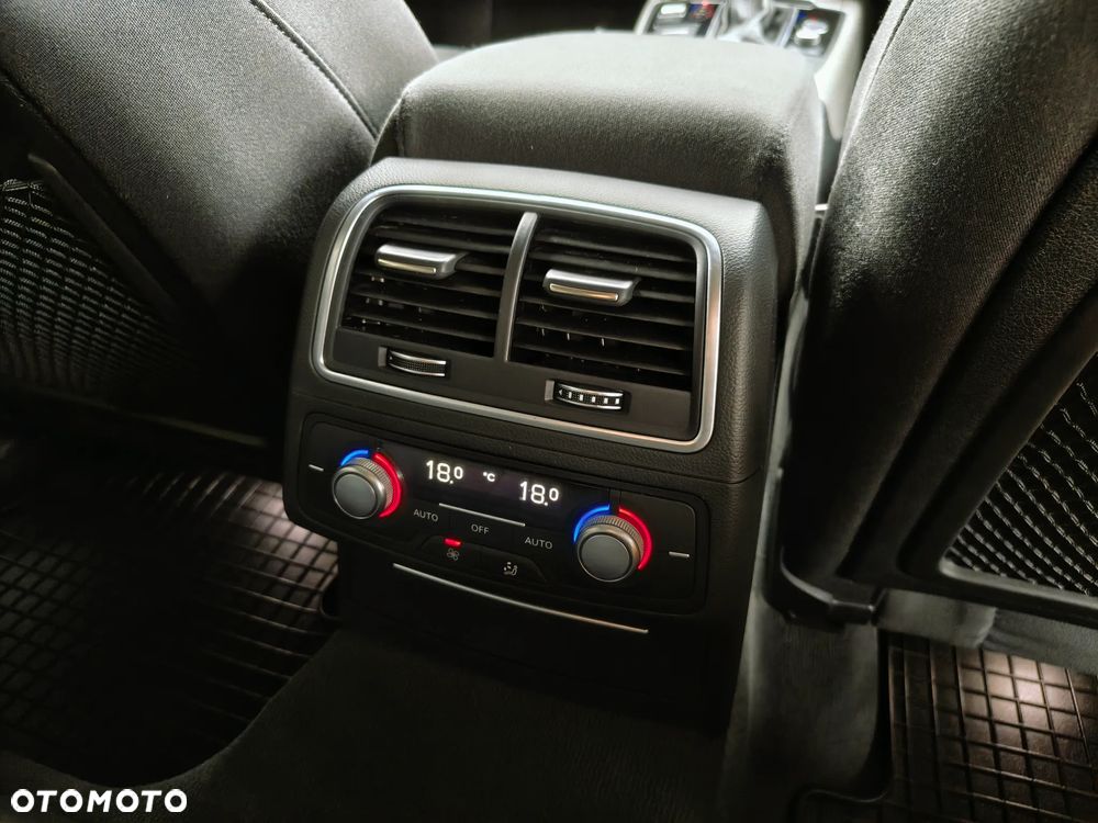 Audi A6 Avant 2.0 TDI quattro S tronic - 31
