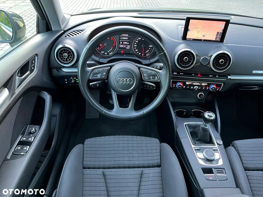 Audi A3 Sportback 2.0 TDI design - 26