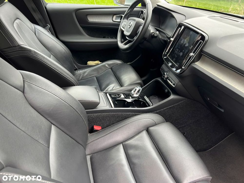 Volvo XC 40 D4 AWD Inscription - 12
