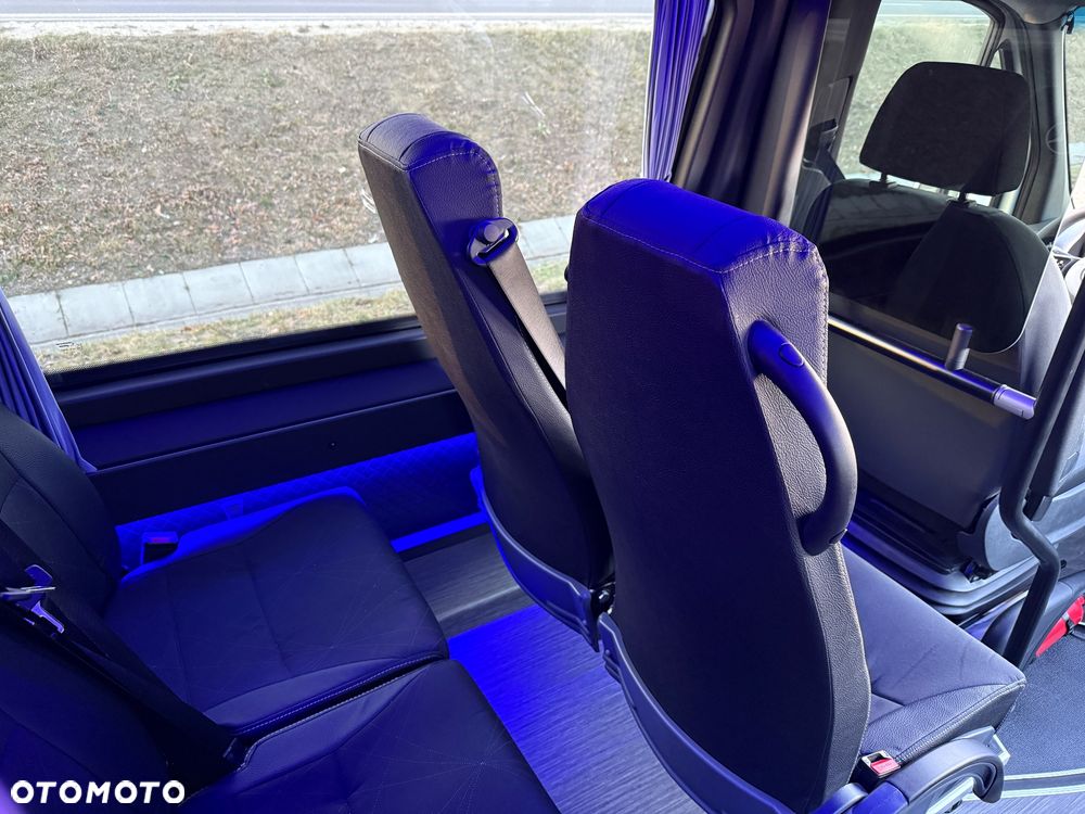 Mercedes-Benz Sprinter 517 - 21