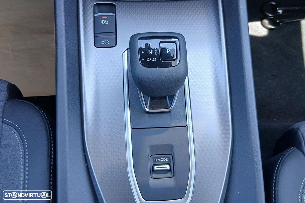 Nissan Qashqai 1.3 DIG-T N-Connecta LED Xtronic - 8