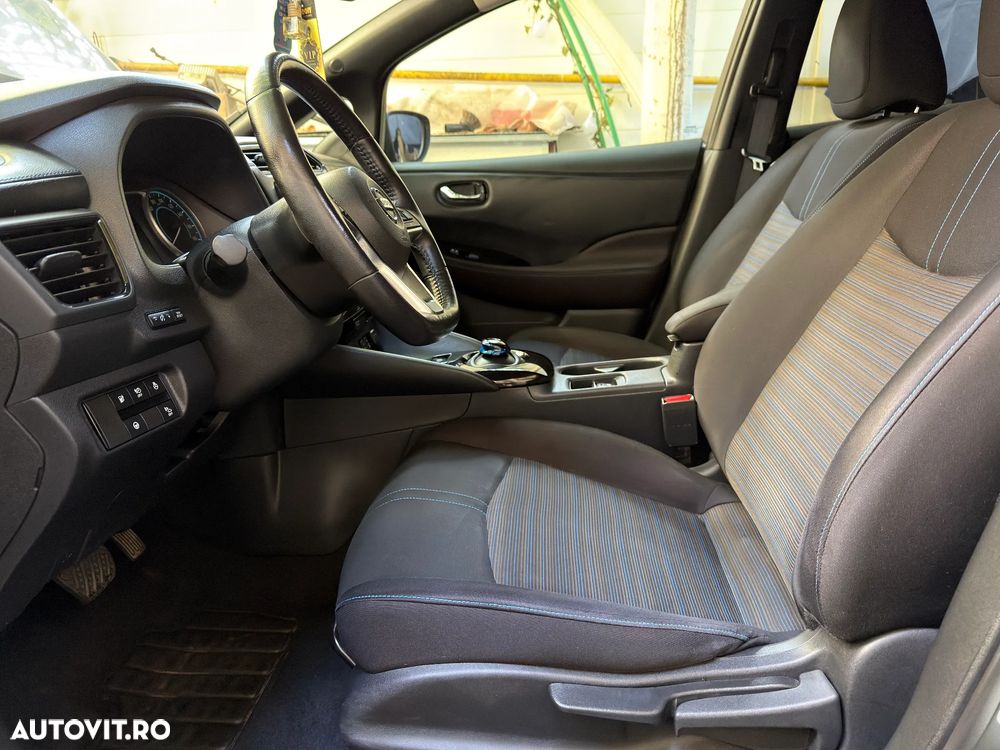 Nissan LEAF N-Connecta - 13