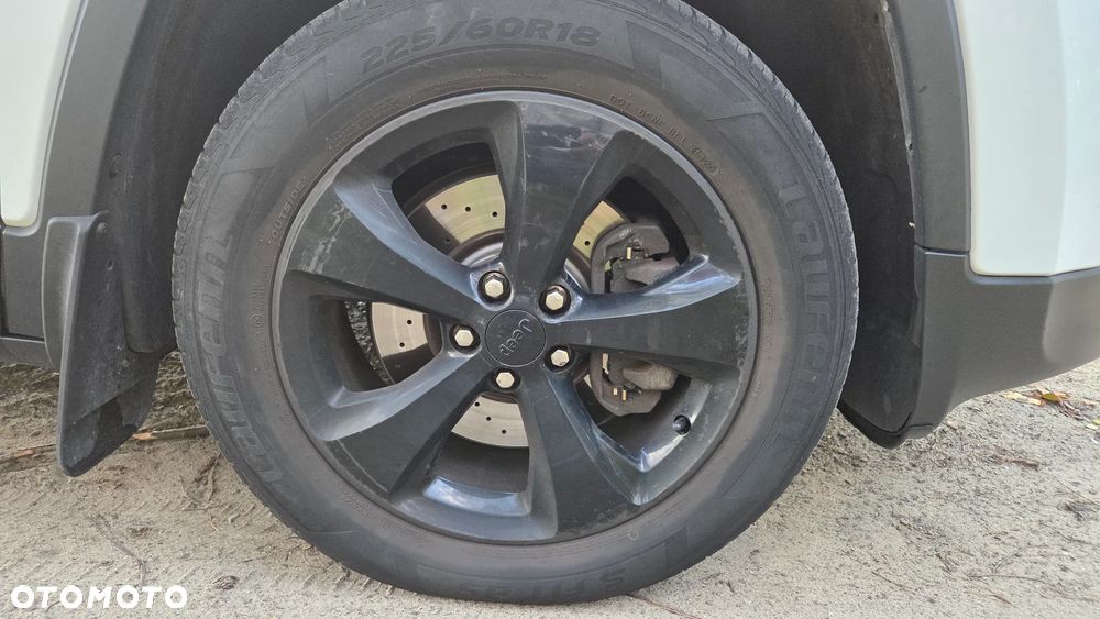 Jeep Cherokee - 15