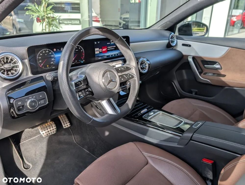 Mercedes-Benz Klasa A 200 AMG Line 7G-DCT - 7