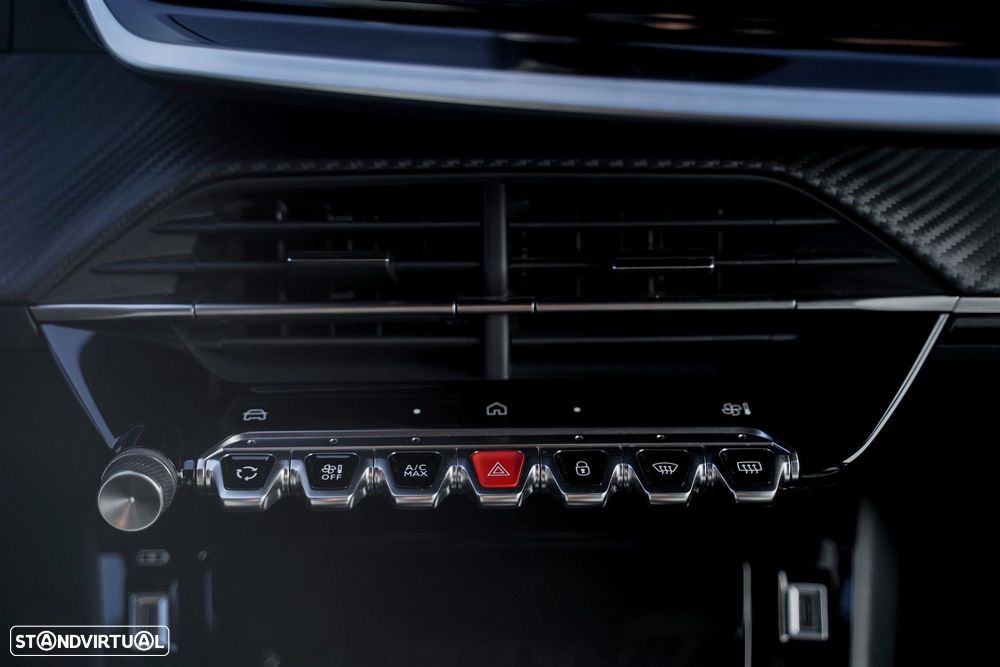 Peugeot 2008 1.2 Hybrid Allure e-DCS6 - 26