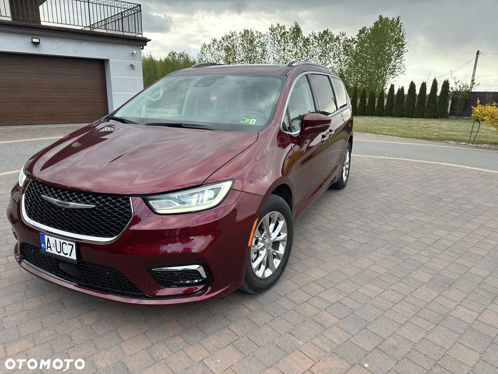 Chrysler Pacifica - 2