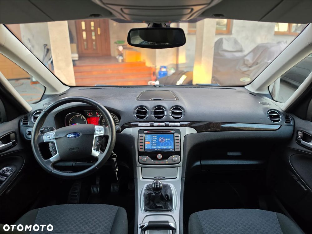Ford Galaxy - 22