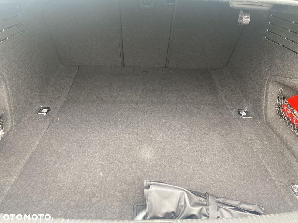 Audi A4 Limousine - 17