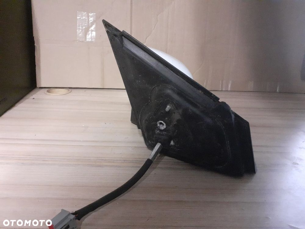 # LUSTERKO LEWE FORD MONDEO MK4 5PIN F6 BIAŁE - 3