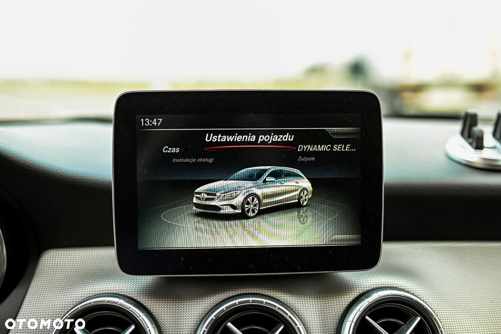 Mercedes-Benz CLA 180 7G-DCT Peak Edition - 28