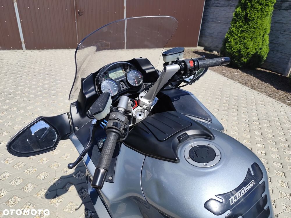 Kawasaki GTR - 9