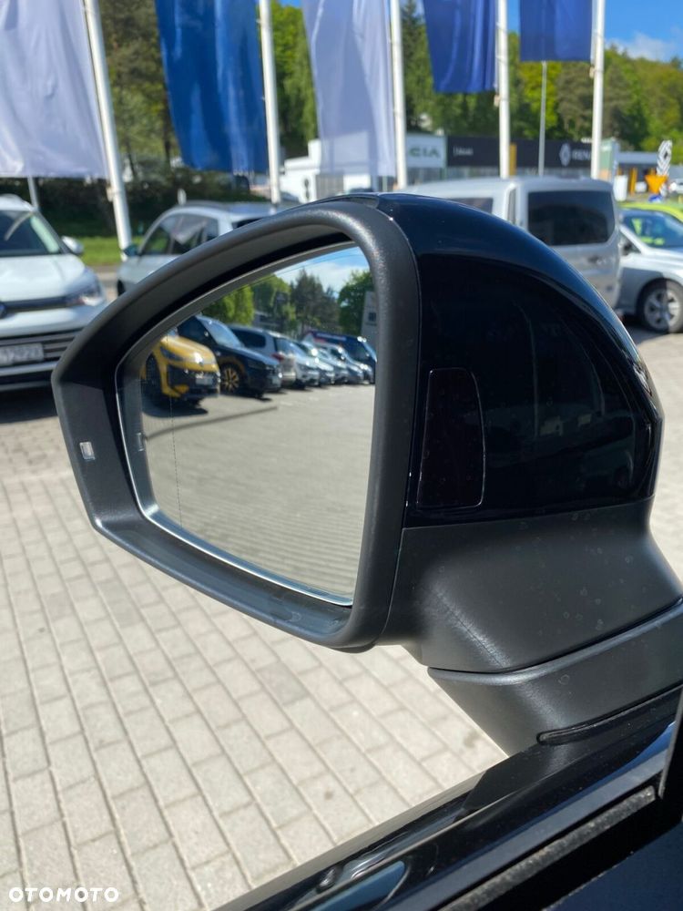 Volkswagen Touareg 3.0 V6 TDI 4Motion R-Line - 16