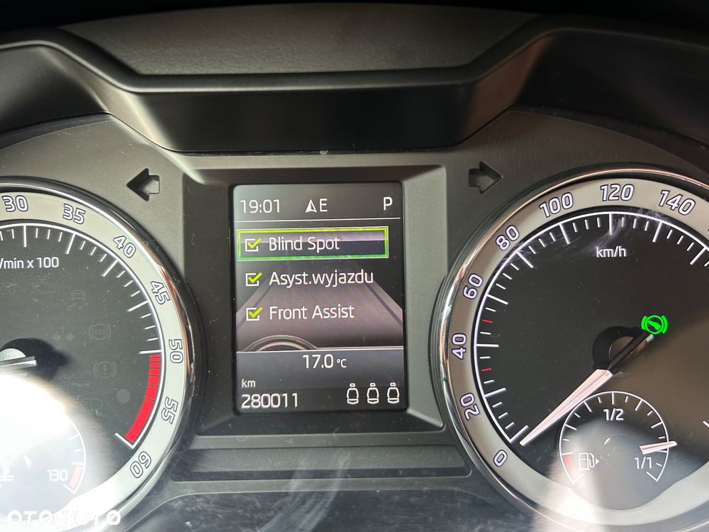 Skoda Octavia 2.0 TDI DSG Edition - 13