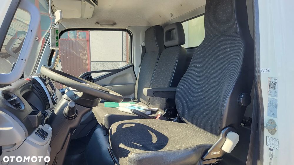 Mitsubishi Canter Fuso /Chłodnia/Mroźnia/kontener/ Izoterma/ Agregat Thermo King 450 e / Winda DHOLLANDIA 1500 KG / Mały przebieg tylko 91 tys Polski Salon ! - 23