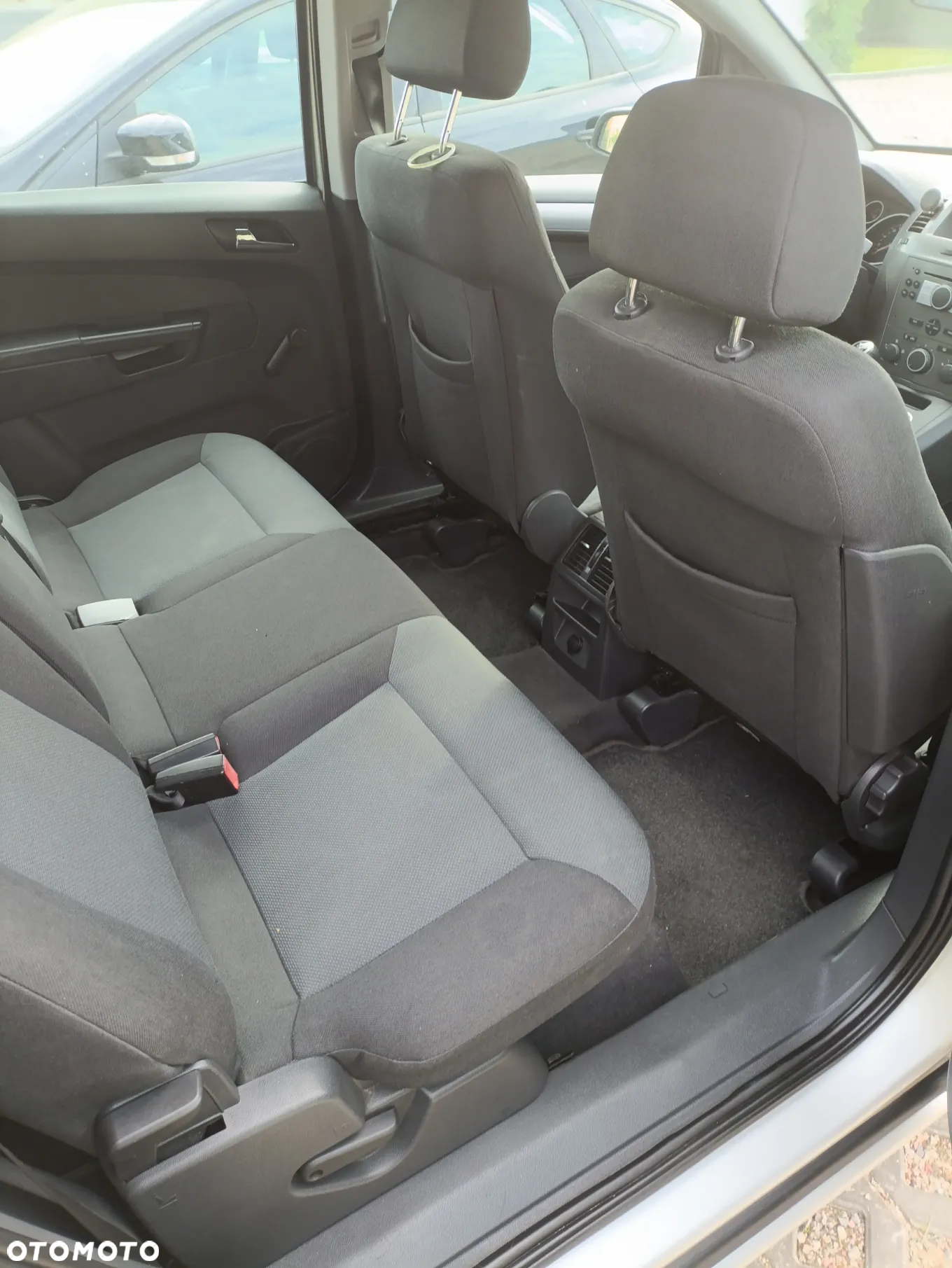 Opel Zafira 1.9 CDTI - 19
