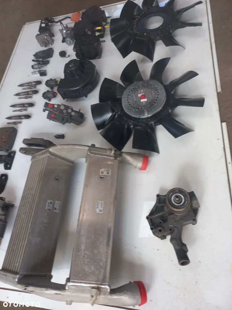 Valtra części ,wtryskiwacze V837079827,ACV082333A,V837074846,pompa adblue,bosch,zawór proporcjonalny V36060600,ACV0226710,ACV0139620,SIŁOWNIK ACP0401730,ACX3989990 CYLINDER hamulcowy,ACV0236180 Dmuchawa,V837074861.chłodnica intercoller,ACV0303150,MAHLE,MN233310-0160,ACW034324C,Q,ZAWIASY,wentylator,wiskoza - 15