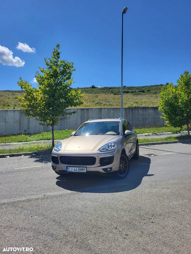 Porsche Cayenne 3.0 L - 2
