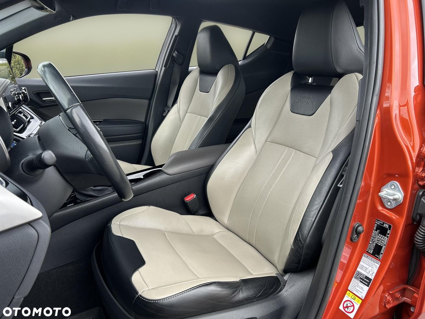 Toyota C-HR 2.0 Hybrid Premiere Edition - 9