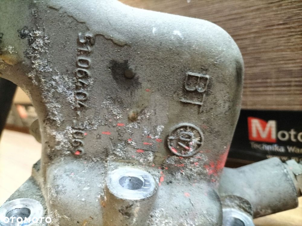 man tgl 8.180 obudowa termostatu z rurą kolektora ssącego 51.06404-3069 - 4