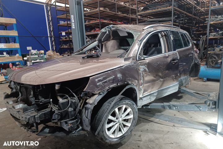 Aripa fata dreapta Volkswagen VW Tiguan 1 (facelift) 5N  [din 2011 pana  2017] seria Crossover 2.0 - 3