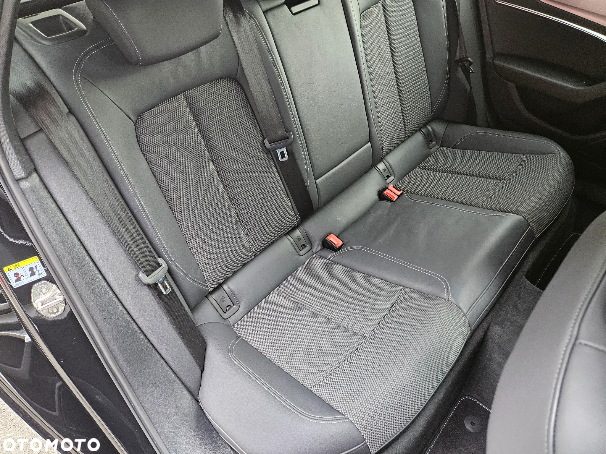 Audi A6 Avant 40 TDI quattro S tronic S line - 17